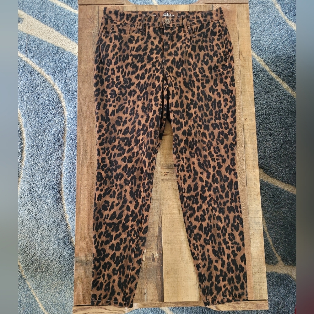 Style & Co. Curvy Skinny Leg Leopard Print Ankle Pants, Women's Size 8